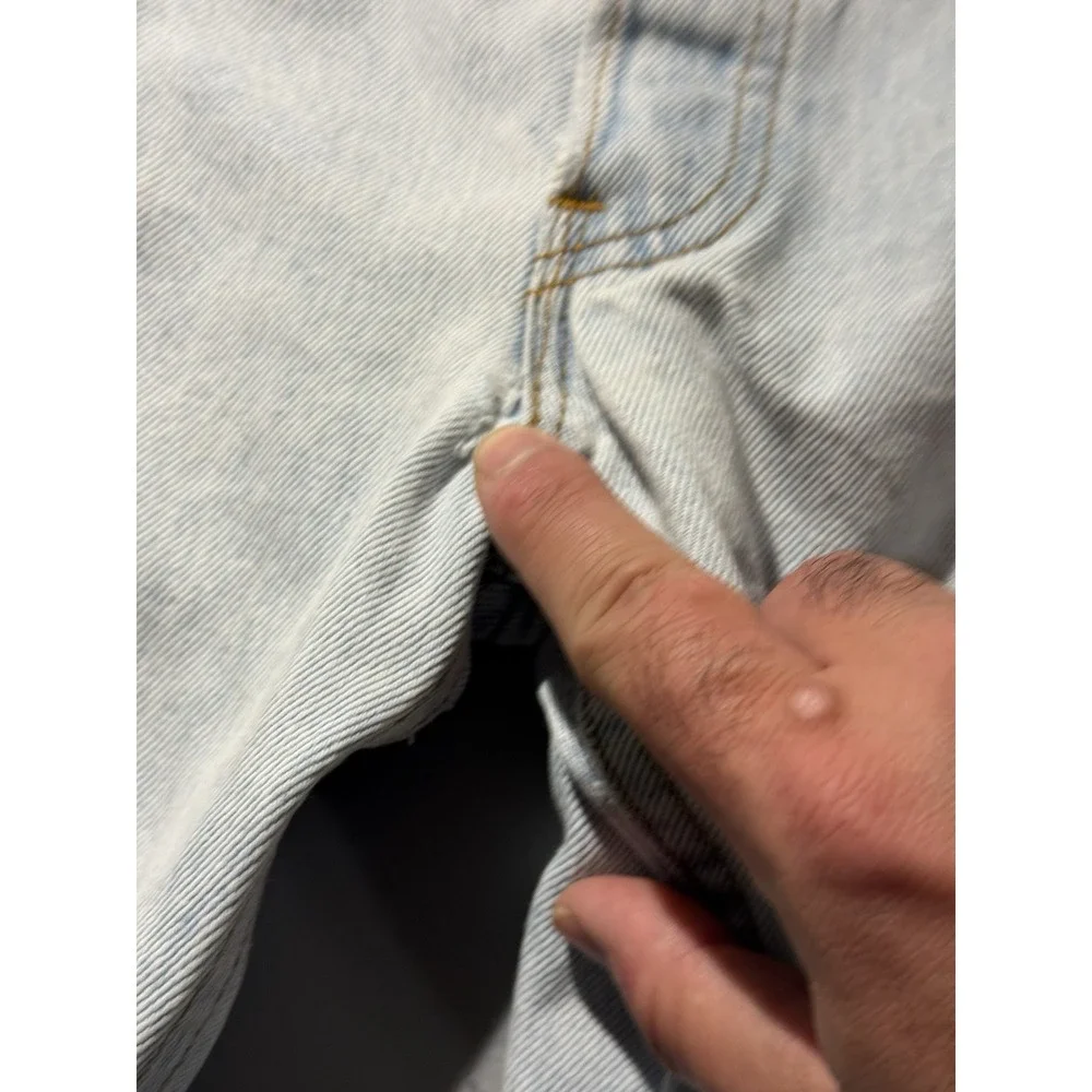 Vintage 90s Levi's 501 Button‎ Fly Straight leg Light Wash Denim 31x29